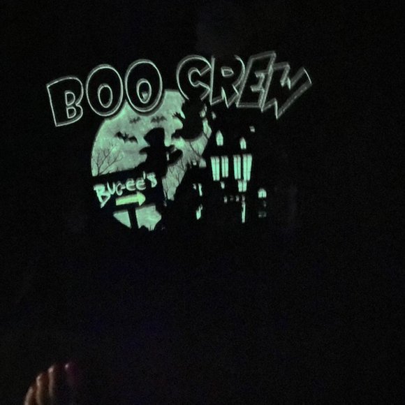 Bucees Boo Crew Glow in The Dark  Shirt M - Picture 6 of 7